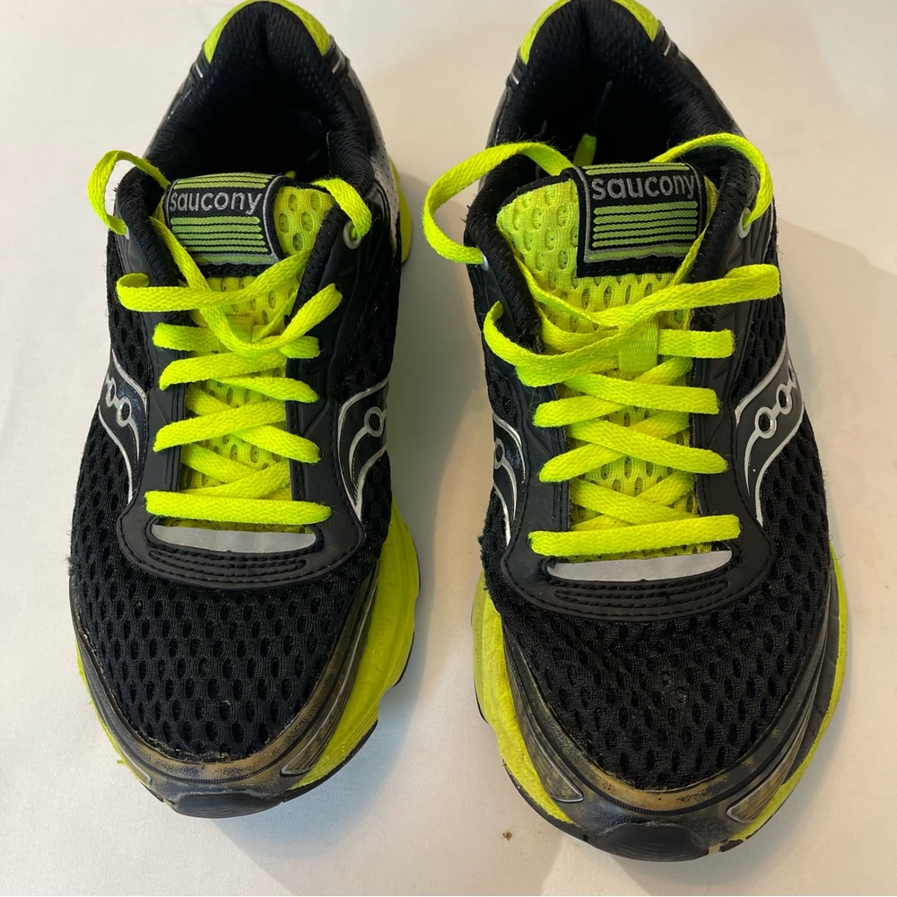 Saucony, women’s size 7.5 preowned , good condition